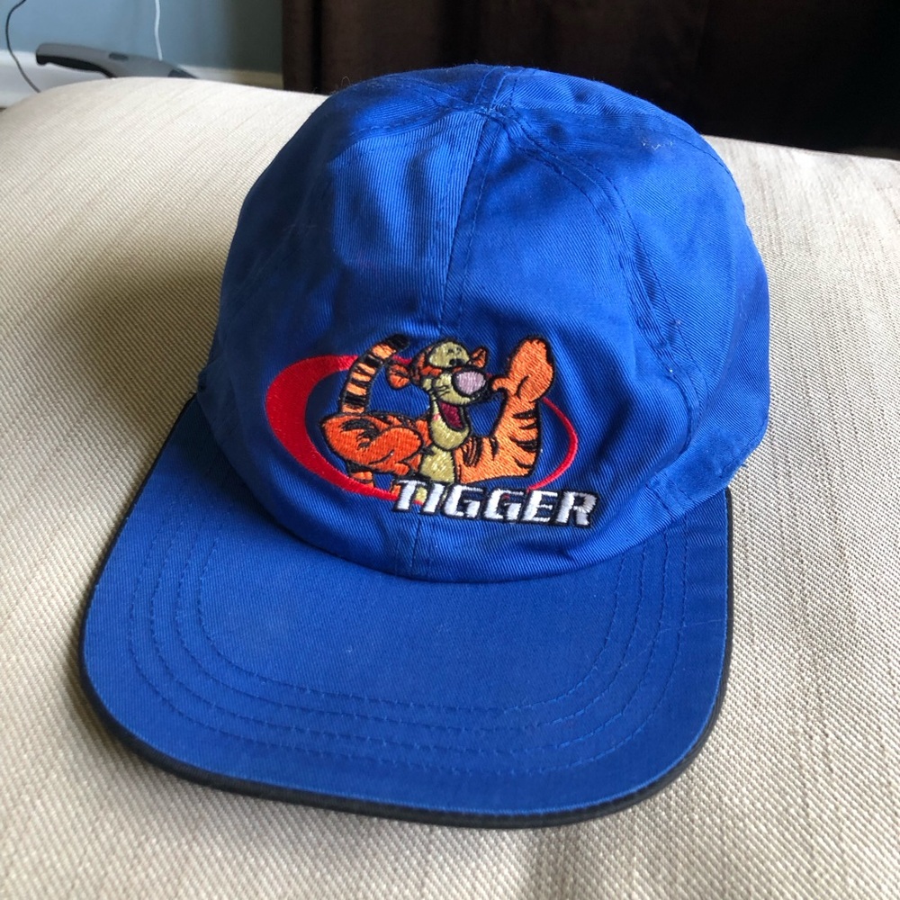 Vintage Winnie the Pooh and Tigger Reversible Hat